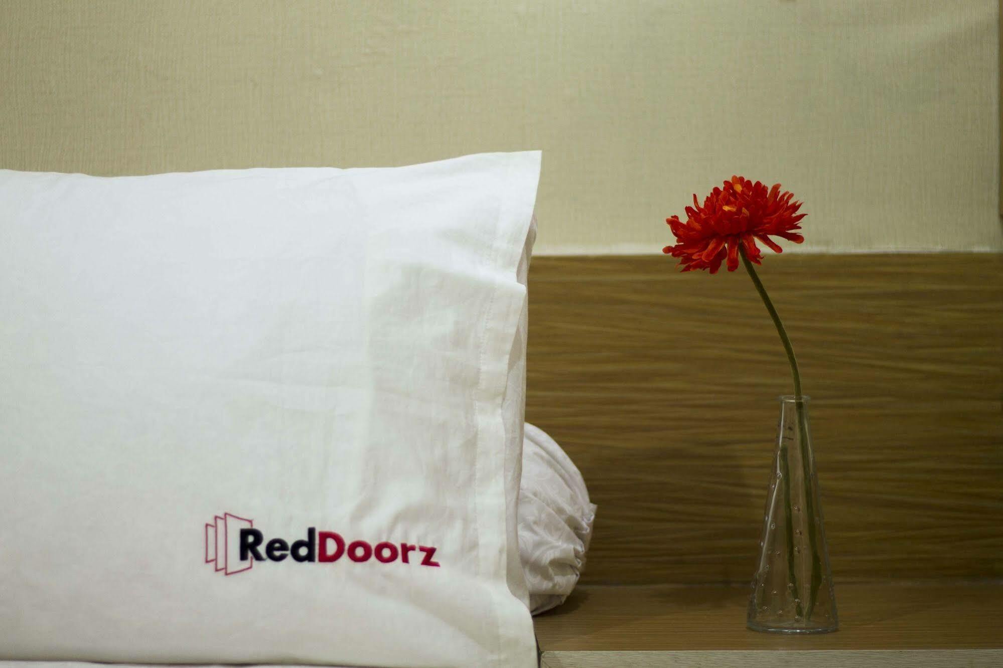 Reddoorz Near Raya Semer Canggu  Exterior photo